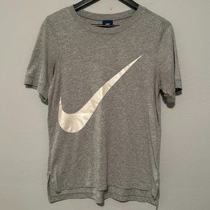 Nike Women's Basic Grey Tee with Large Nike Swoosh Size Small